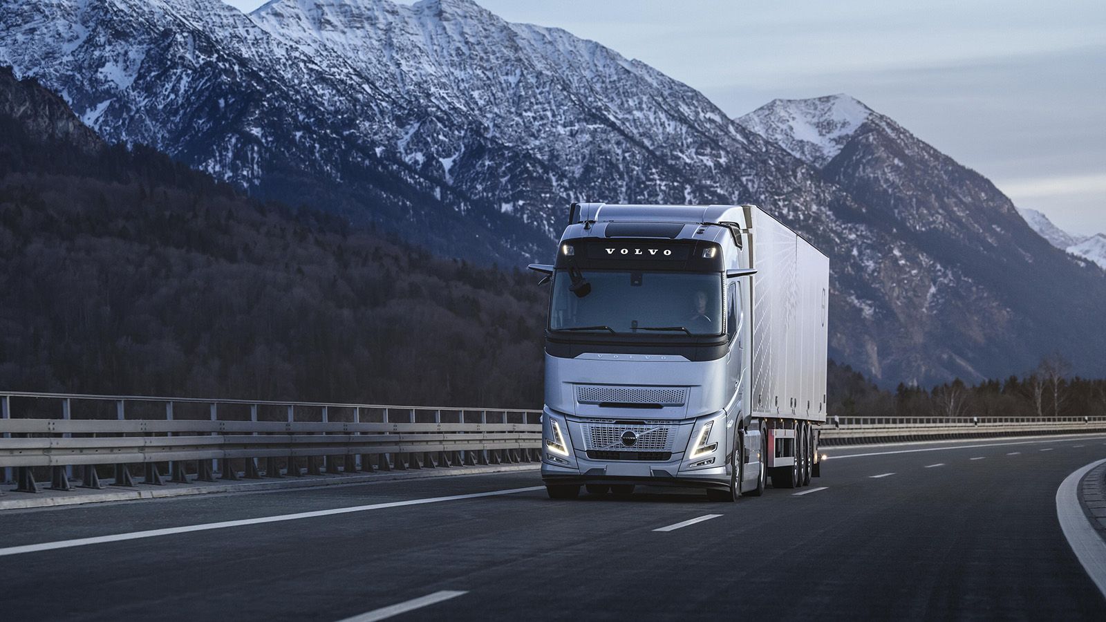 Volvo Trucks: Πανευρωπαϊκή πρωτιά στις πωλήσεις φορτηγών >16t.!